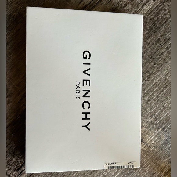 Givenchy envelope card purse - Picture 4 of 5